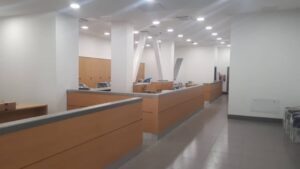 نمونه کار نماکاران سپند | تولید کننده کابنت و دکور چوبی | نمونه کار دکور بانک و سازمان ۱